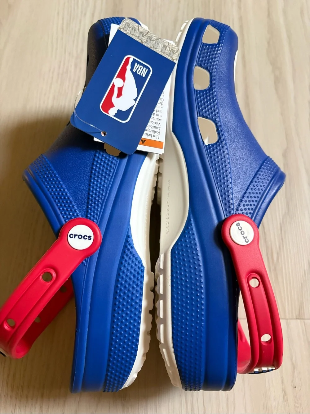 Crocs Classic Clogs NBA Philadelphia 76ers Blue Red Mens Size 10 Womens 12 NWT